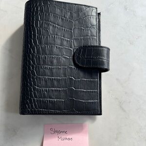 Gillio Black Mat Croco Medium Compagna